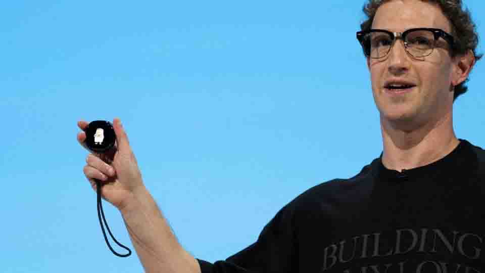 Zuckerberg se opone a los llamados a regular la IA y en ocasiones clave le dice “superinteligencia”