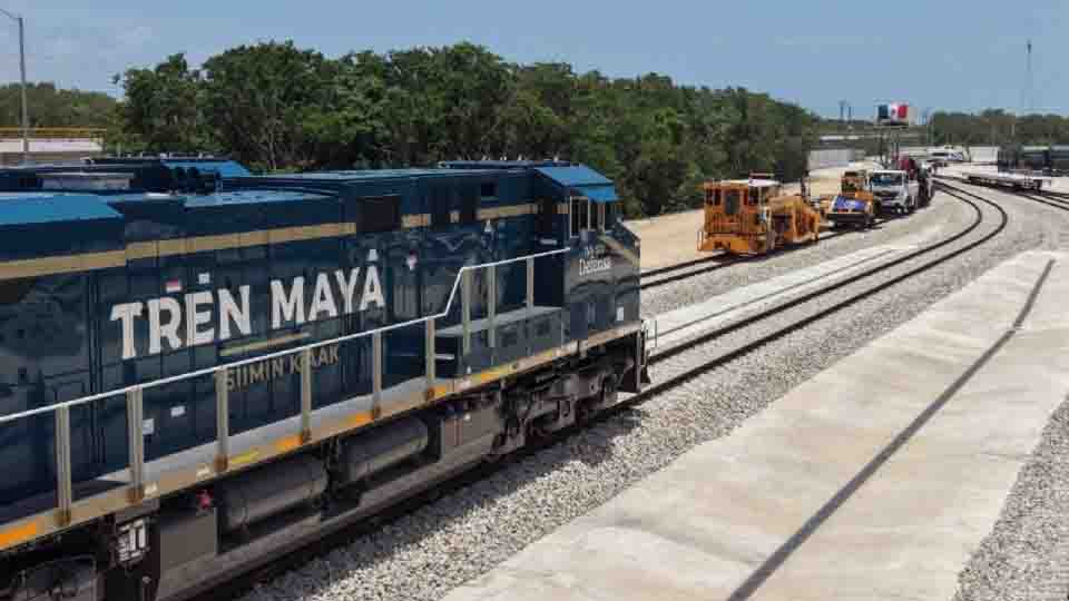Sheinbaum prevé destinar 42 mil mdp para trenes de AMLO en 2027