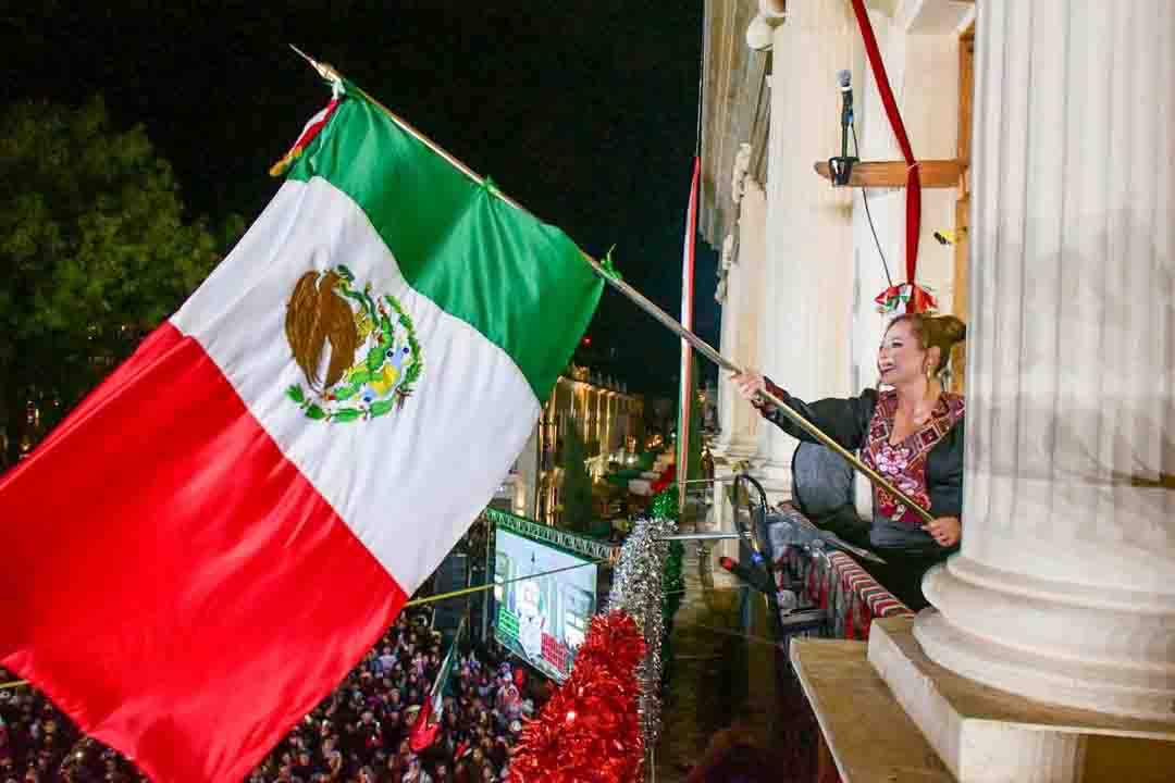 Fabiola Ricci encabeza el Grito de Independencia ante una Plaza llena de orgullo y tradición