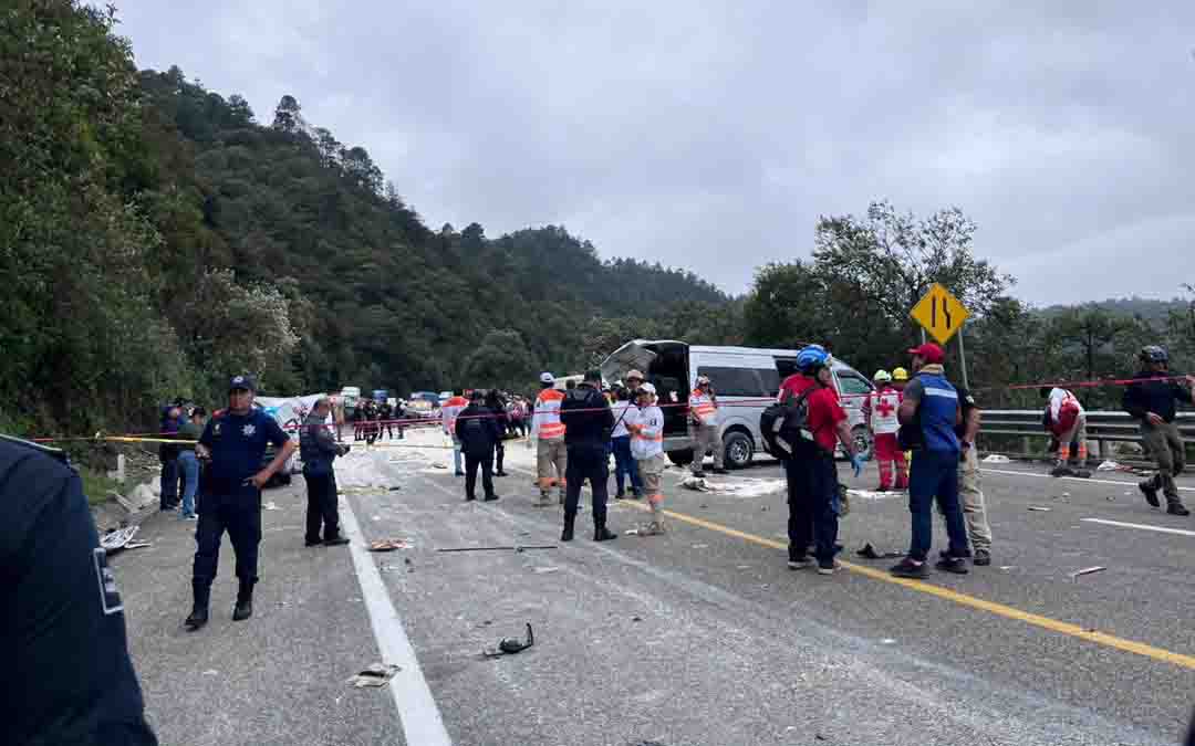 Protección Civil, Policía Municipal y Tránsito brindan apoyo tras accidente en el tramo Chiapa de Corzo–San Cristóbal