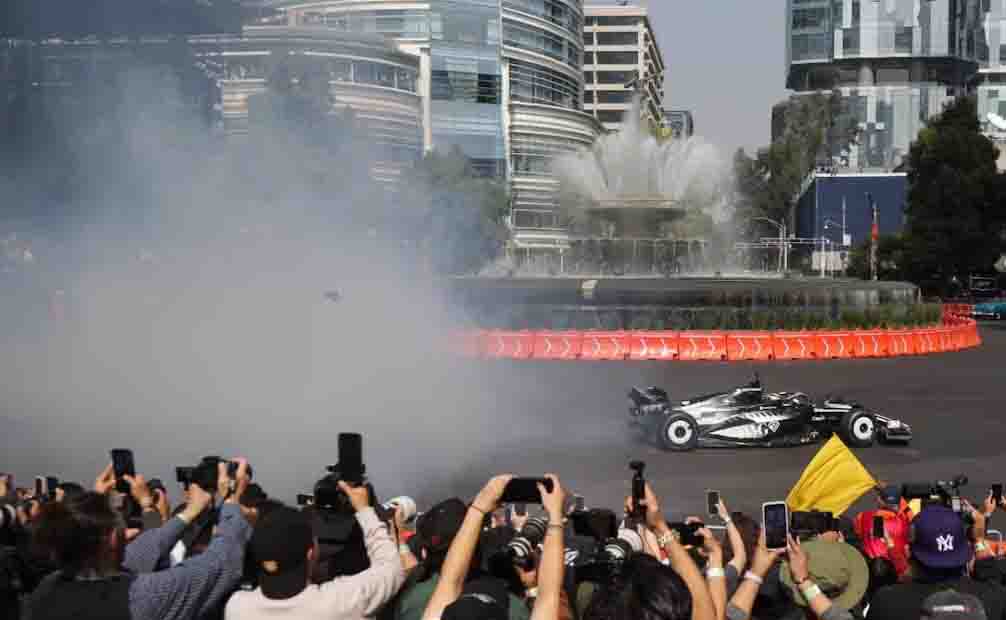 Checo Pérez se adueña de Paseo de la Reforma con su Showrun; así se vivió el evento
