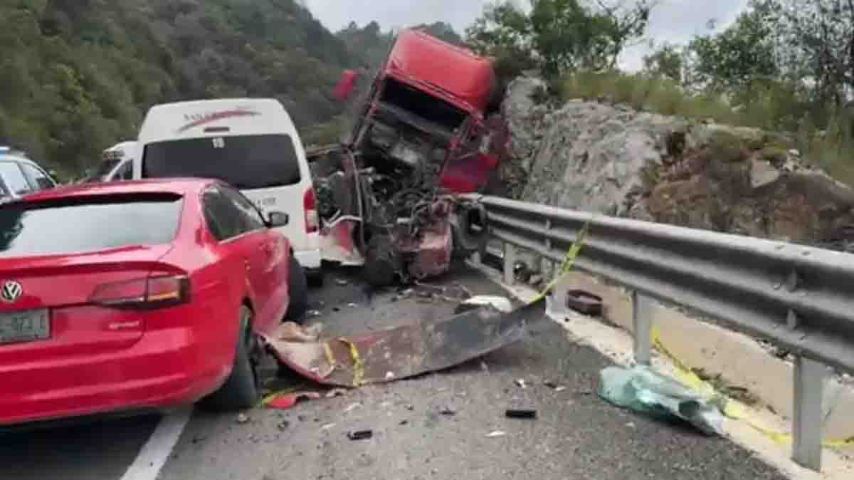 Fallaron los protocolos tras accidente en la carretera San Cristóbal-Tuxtla: Bomberos