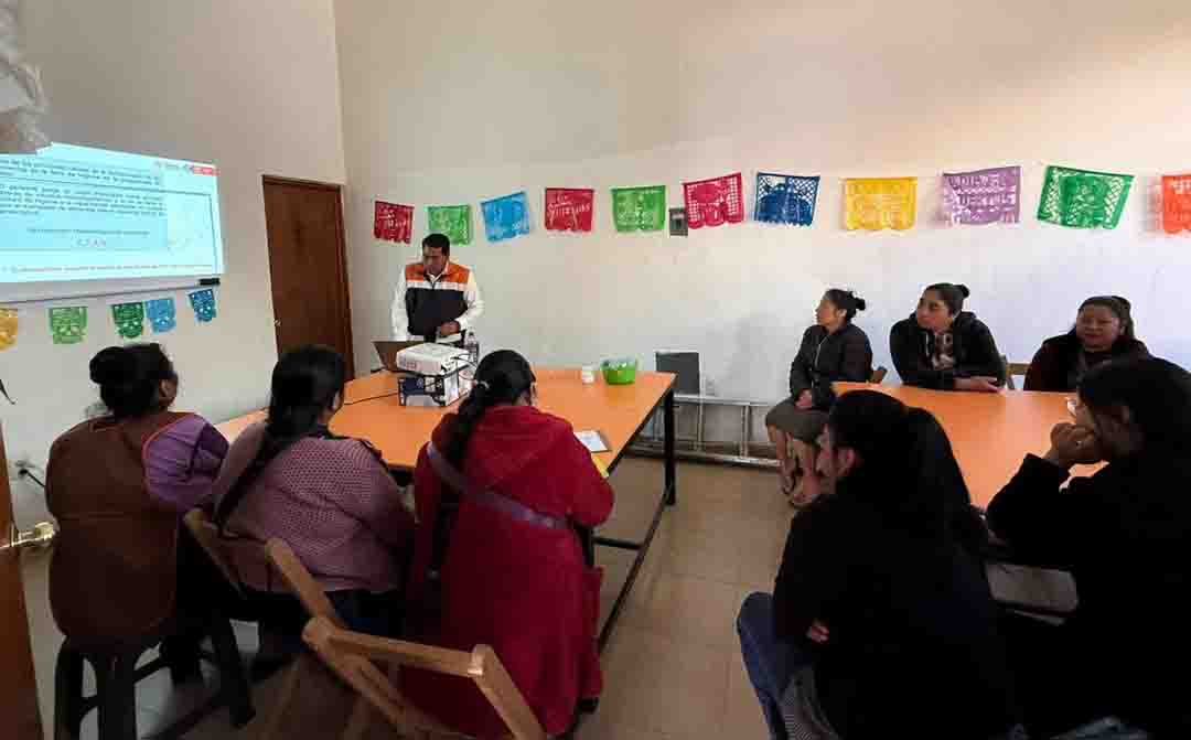 Fortalecen higiene y manejo de alimentos con capacitación en el Mercado de la Zona Norte