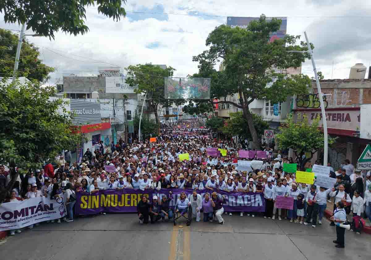 Mujeres de Chiapas marchan en defensa de la reforma de paridad efectiva