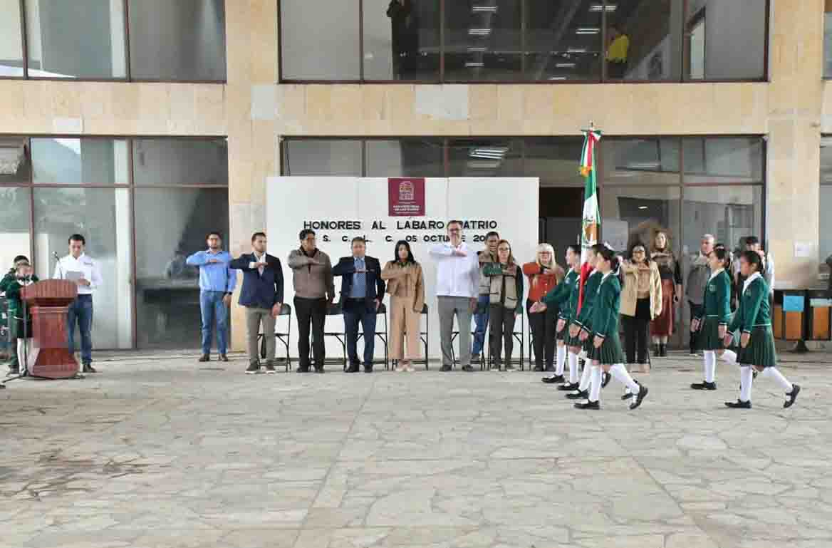 Reafirma Ayuntamiento de San Cristóbal el compromiso con la educación y los valores cívicos a dos años de administración