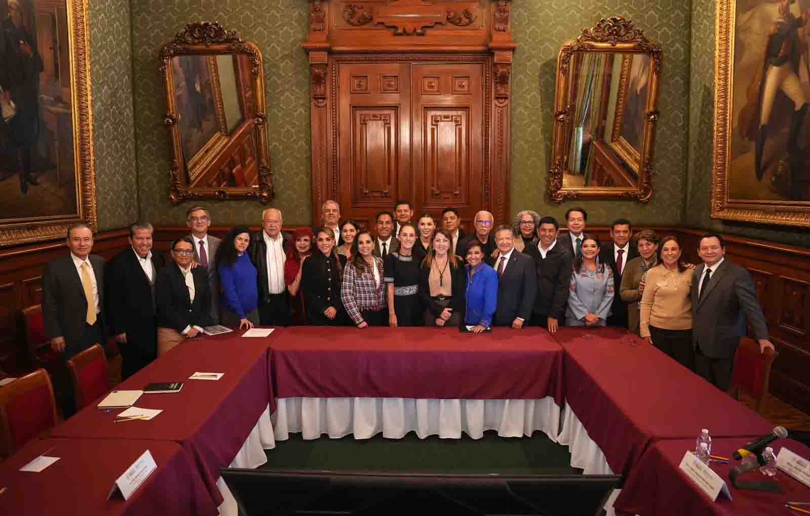 Eduardo Ramírez asiste a reuniones sobre vivienda y salud encabezadas por la presidenta Claudia Sheinbaum