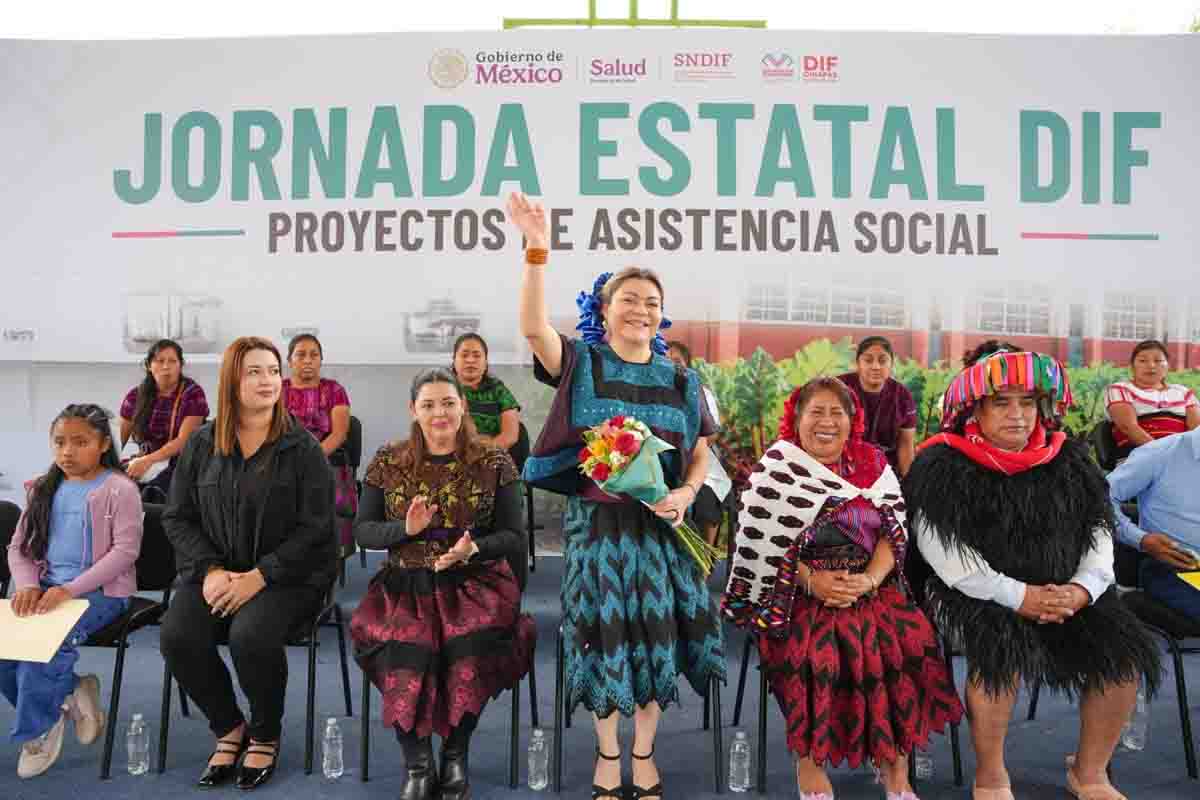 En Chenalhó, Sofía Espinoza Abarca encabeza Jornada Estatal DIF