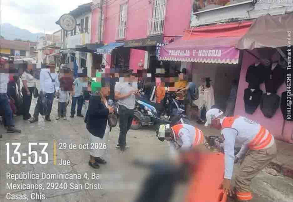 Tránsito Municipal y Protección Civil brindan atención oportuna a persona lesionada en el mercado José Castillo Tielemans